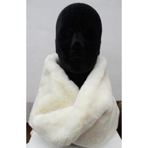 NWT La Fiorentina Faux Fur Scarf